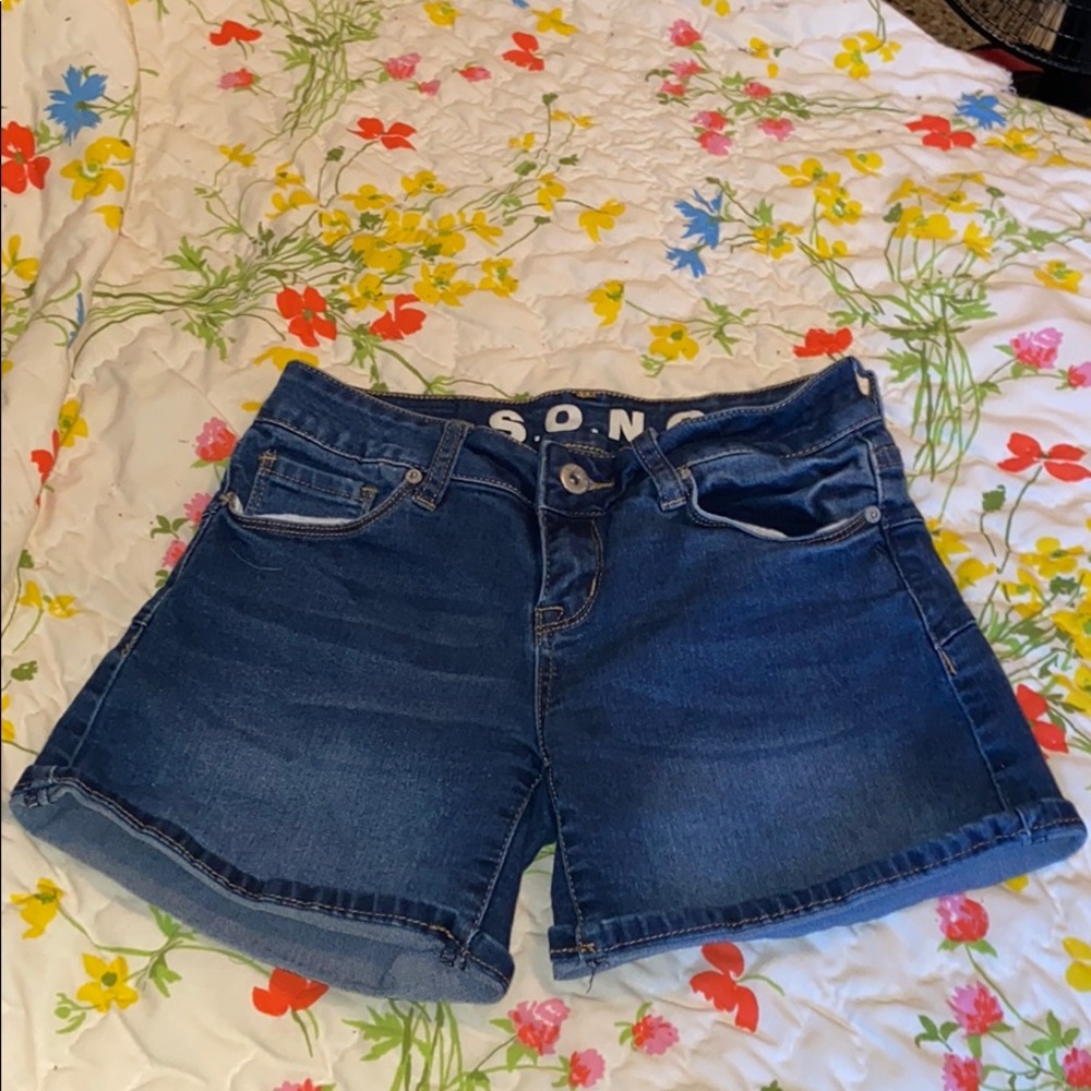 Song blue jean shorts